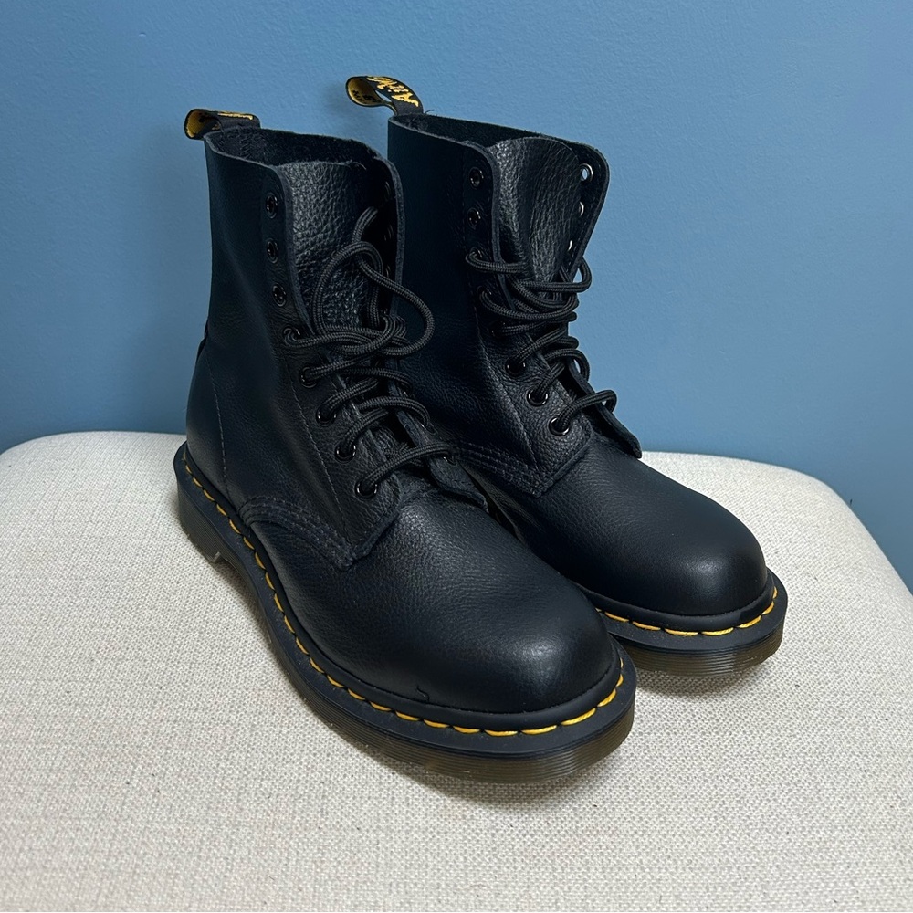 Dr. Martens 1460 Pascal Virginia Leather Boots